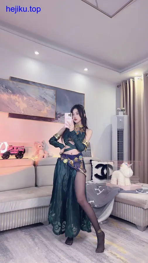 小小奶瓶儿的cosplay新作，简直让人惊艳不已！ - 图3