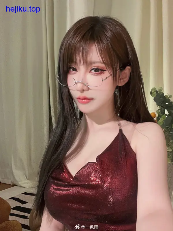 一色雨的cosplay世界：美到让人窒息的二次元之旅 - 图4