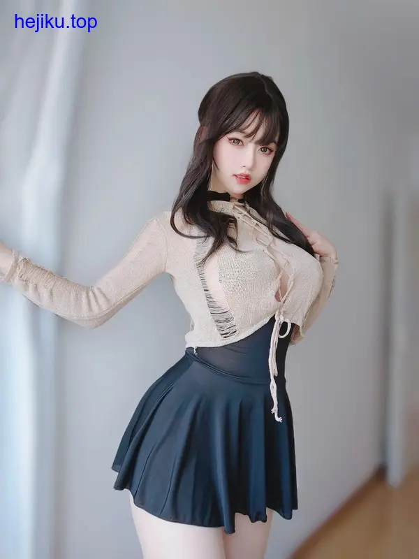 女主K宫廷风妆容眼影暖棕酒红唇色暗红