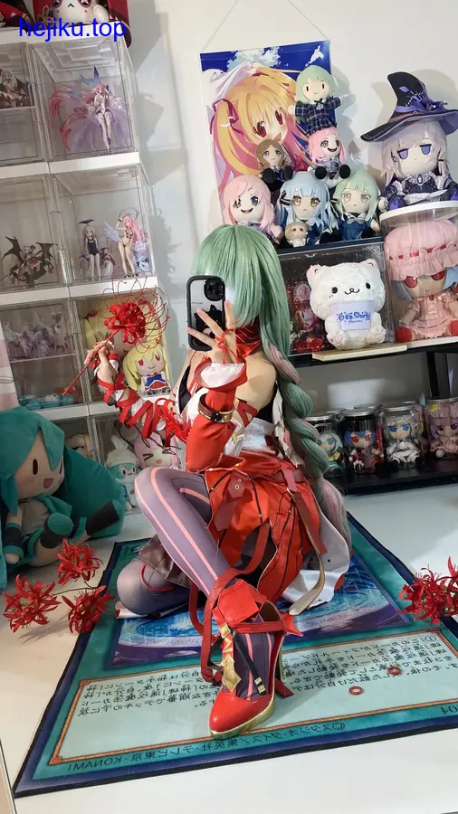 白栎Shirly的cosplay作品，让人眼前一亮的风。 - 图1