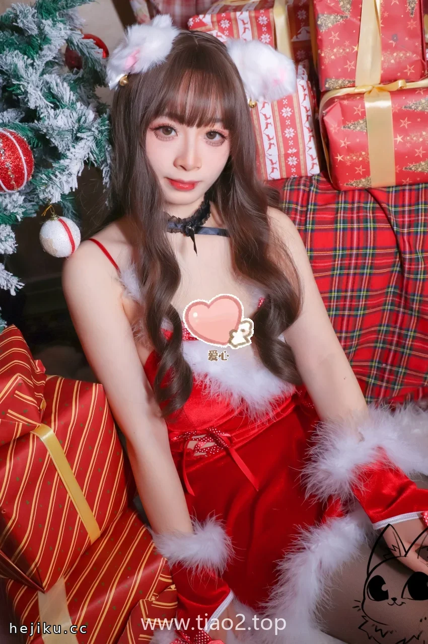 韶陌陌圣诞cosplay图包34张317.7M,高清细节和暖冬氛围一次看够文章配图2