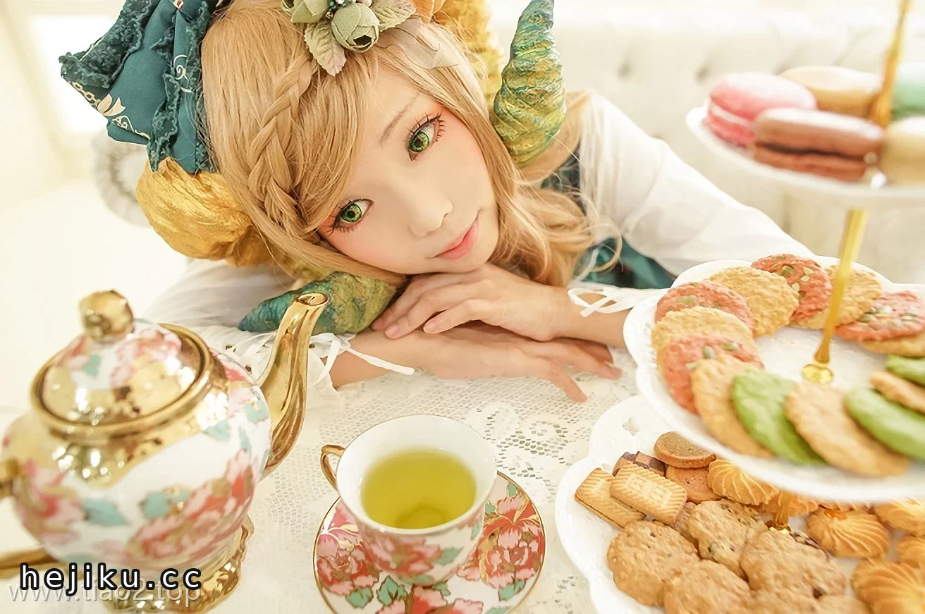 Coser_ElyEE子个人资料与午茶角少女cosplay图集鉴赏文章配图1