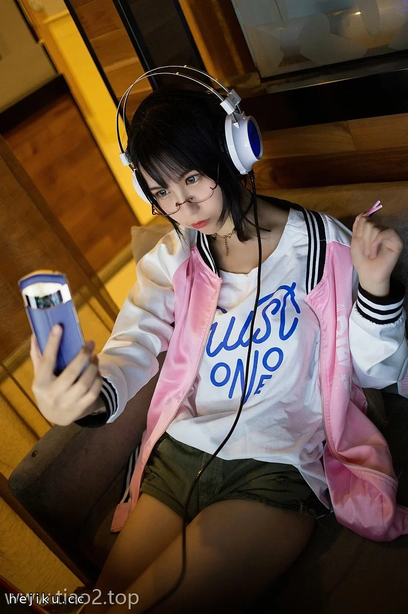 逐月Su(枸名)网吧历险记Cosplay,花颜带你细品最接地气的网吧日常文章配图4