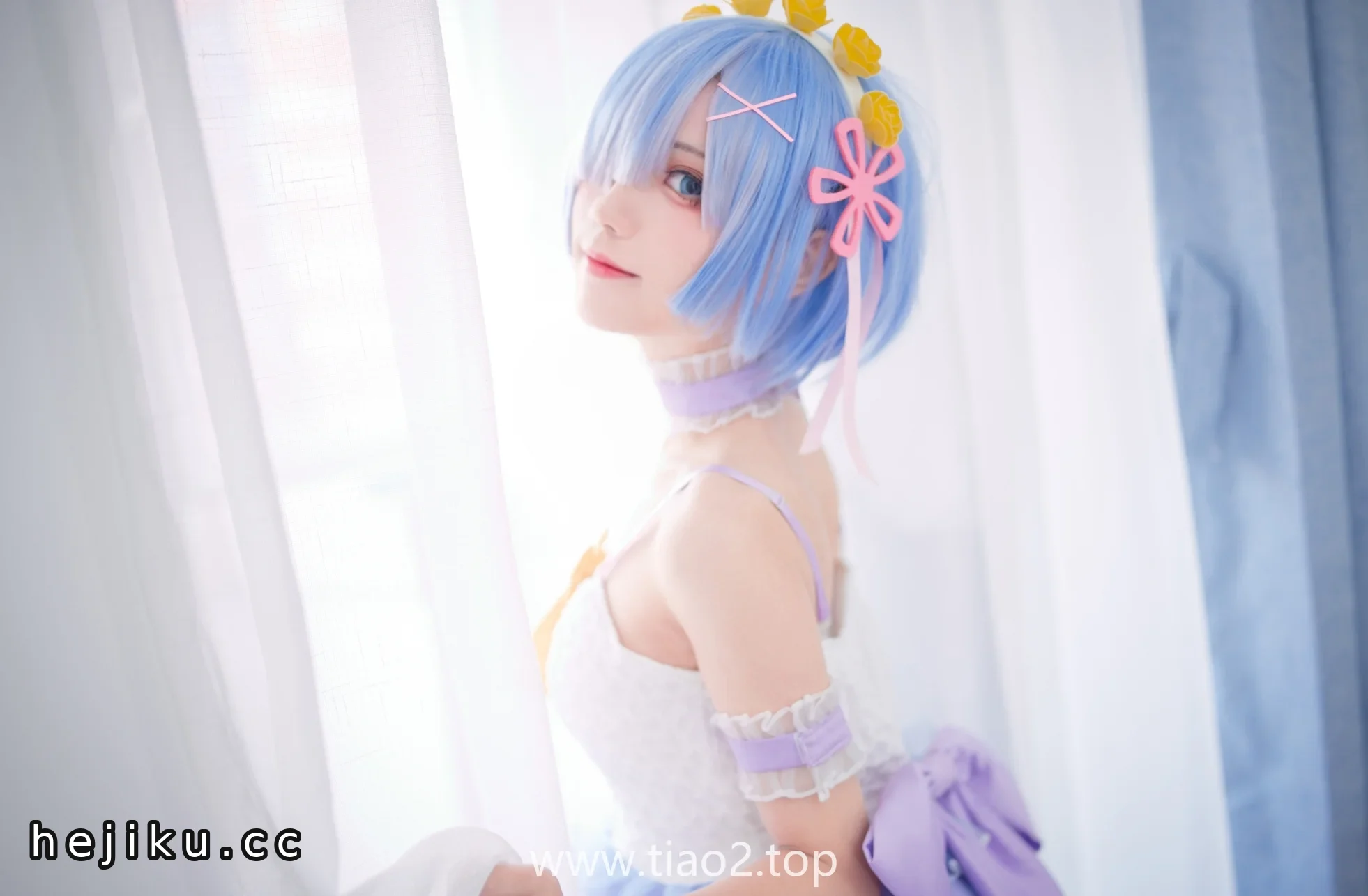 花柒Hana天使蕾姆紫cosplay，这组紫色没浪费，看完像泡了回温泉文章配图1