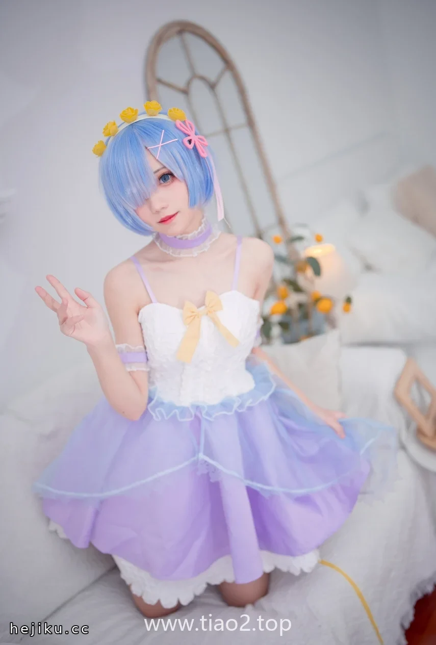 花柒Hana天使蕾姆紫cosplay，这组紫色没浪费，看完像泡了回温泉文章配图3