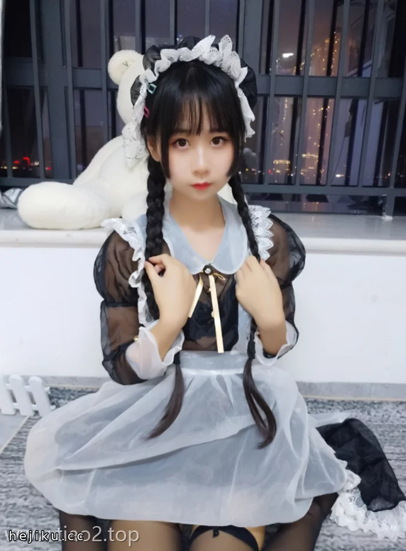 萌芽儿o0夏日清凉系透明女仆cosplay图集，把角色演成看得见的风文章配图3
