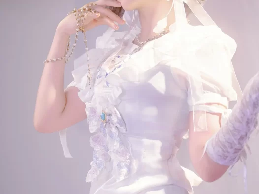 ElyEE子比基尼玉藻前造型曝光，七海千秋图集疯传