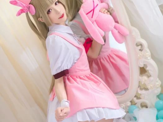 Tomoyo酱图包全曝光！2B神还原+竞泳写真，尺度突破你认知？