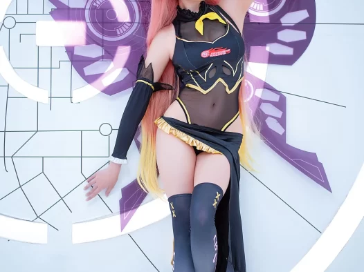 瓜希酱写真图再引热议！95泳装爆红，图集内容曝光太狠了