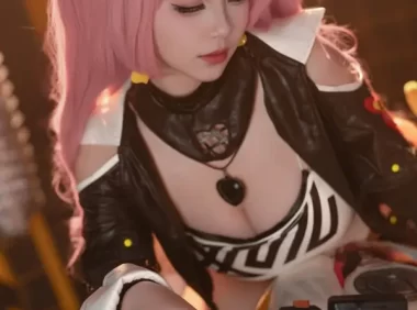 bangni邦尼瑜伽照片欣赏,这身段也太绝了!根本挪不开眼