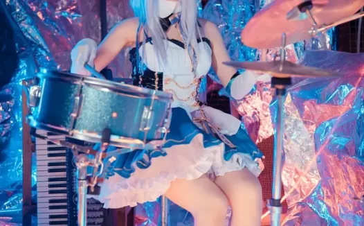 白莉爱吃巧克力主题cos作品，关小雨的摄影技术真是绝了！