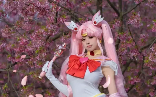 咬一口兔娘全集高清免费观看，太惊艳了！