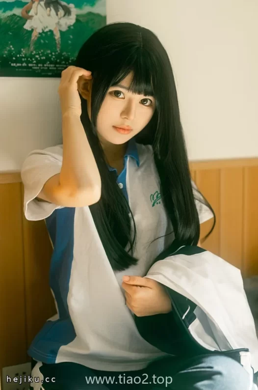 rua阮阮不靠道具靠生活痕迹，越翻越舒服的居家写真新作