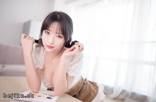 清水由乃cos73家复古欧式大片：一组会“讲故事”的穿越感写真