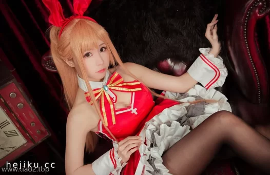 白神泱Shiraga Yanko《刀剑神域》亚丝娜cosplay图片:这组还原拍出了角色的气场