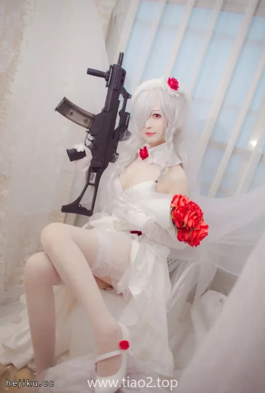 小南宫zzZ版G36C美图:顶着“睡觉符号”出镜,却把《少女前线》枪娘拍出了狠劲