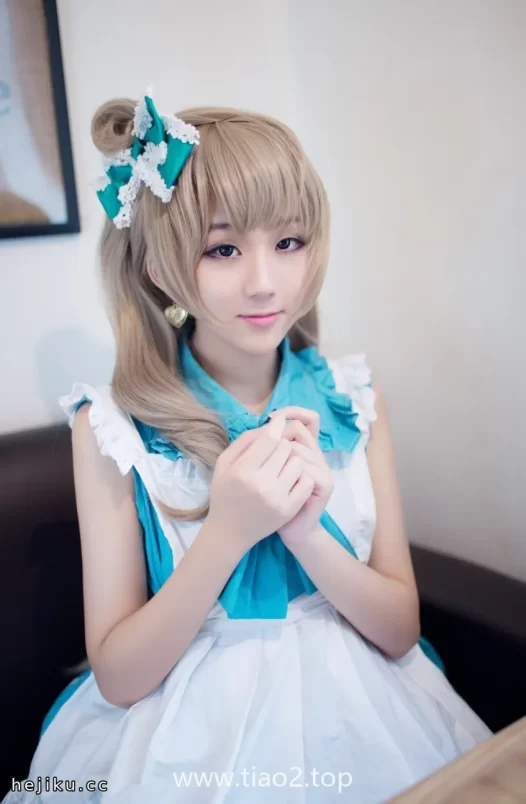 浅野菌子cos南小鸟19P套图赏，75MB原画级细节还原LoveLive经典角色