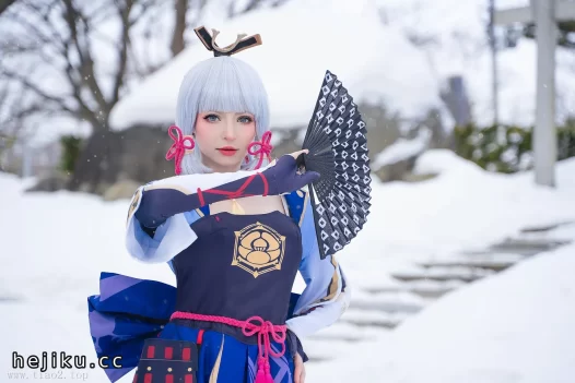 Coser_Peach milky的Ayaka cosplay来了,47P看懂角色清冷感