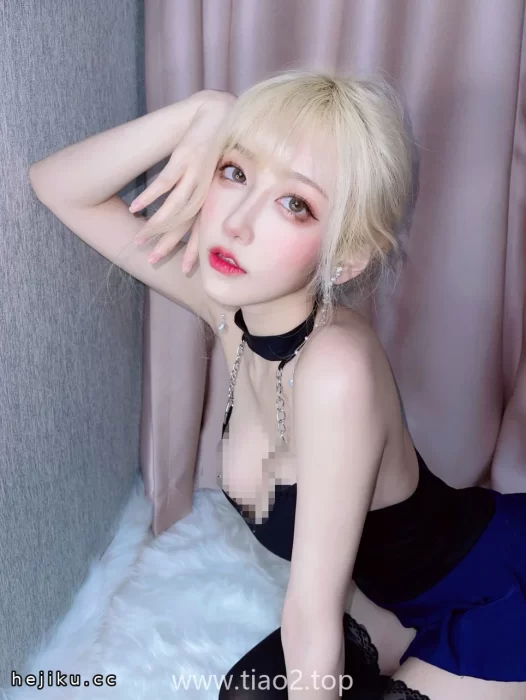 啾小妍Deer这组金发芭比40张图，精致程度超出预期