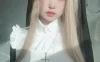 女主K修女cosplay图片80张全收录，黑色长袍配白色翻领的细节看点