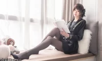 Coser你的负卿窗边黑裙图集,镜头里那股电影感让人移不开眼