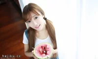 王馨瑶Xiuren Vol.008图集：小清新萌妹的别样风情，干净得刚刚好