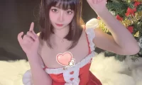 cosplay图片丨Coser“是一只废喵了”的圣诞裙装，慵懒又好看