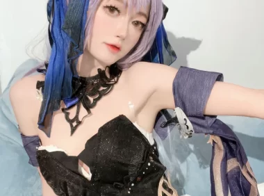 cosplay图片丨Coser趴趴捣蛋陌刻晴自摄,92张图配1个视频共265.3M,硬气刻晴这样拍