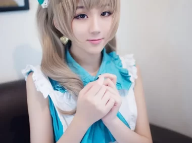 浅野菌子cos南小鸟19P套图赏，75MB原画级细节还原LoveLive经典角色