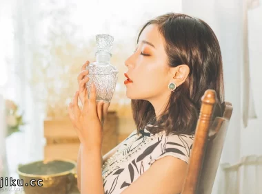 穆零Mu0全新cos作品The White Rose,19张图把白玫瑰的清冷感拍透了
