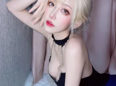 啾小妍Deer这组金发芭比40张图，精致程度超出预期