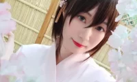 白银81和服温泉cos图集赏，浅粉和服搭配温泉意境展现温柔静谧之美